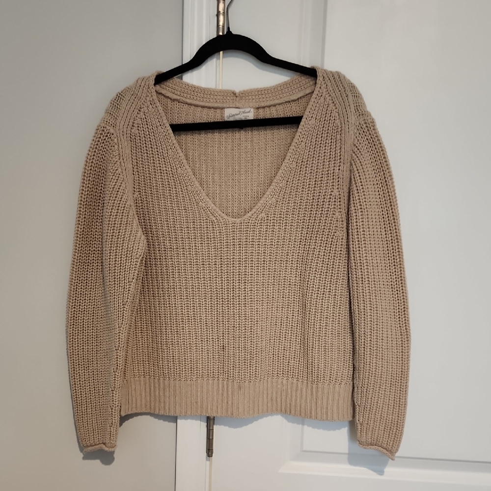 Universal Threads Sweater